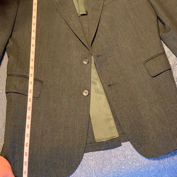 Charcoal Man in Wool Suit - Picture 4 of 6